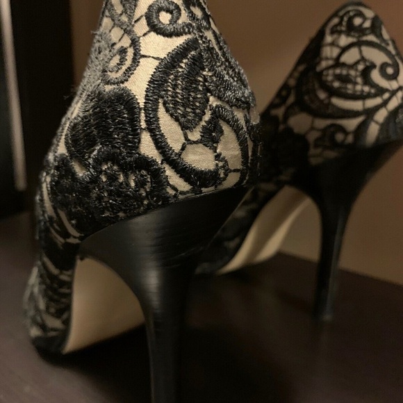 GUESS PUMPS - BNWTS - Picture 3 of 3